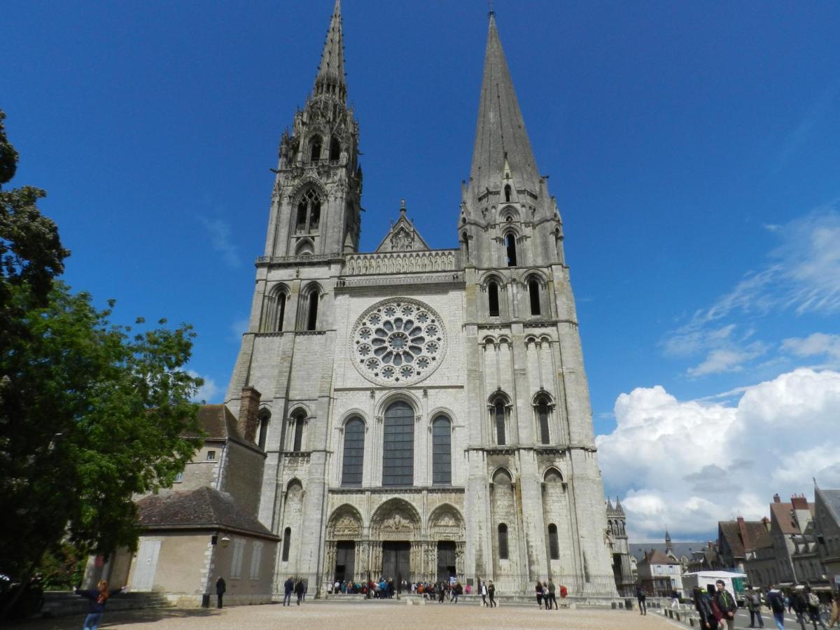 Le Petit Paradis Chartres Exterior foto